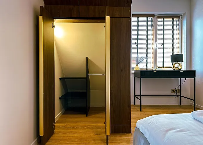 Oasis Next To A Park דירה