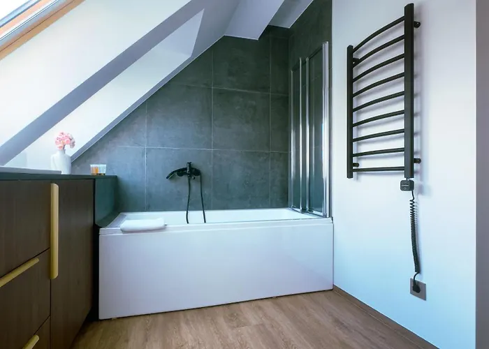 Oasis Next To A Park דירה קלייפדה